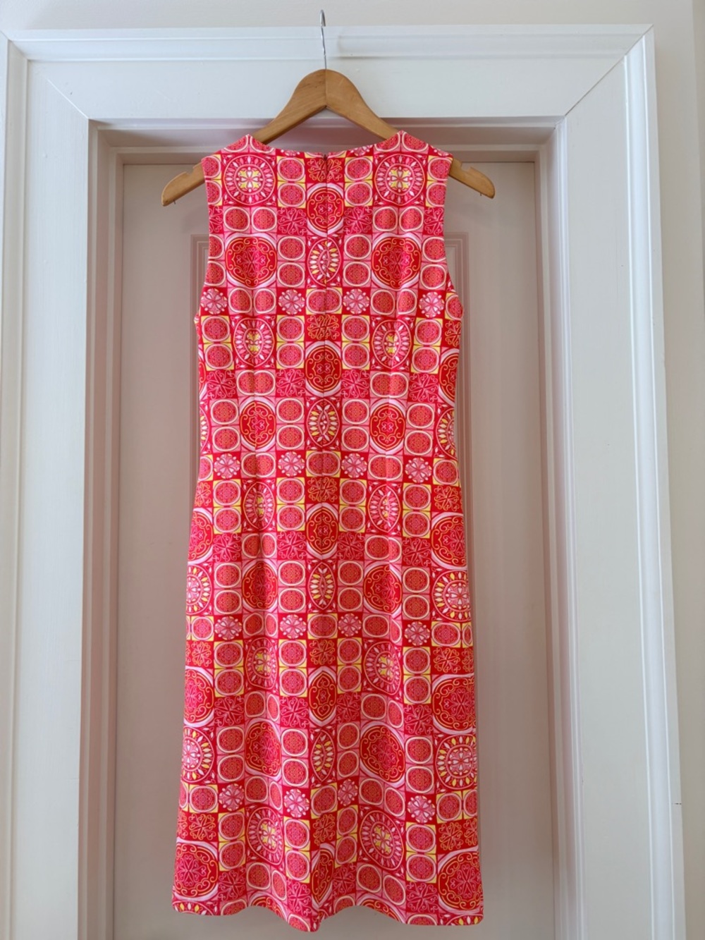 J McLaughlin Sophia Sleeveless Shift Dress in Pink, Size Small - Picture 7 of 14